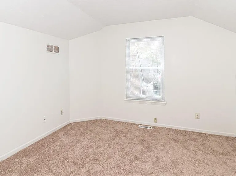 Bedroom 3 (second floor)