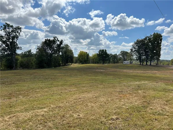 591 Elm Valley Ln, Springdale, AR 72762