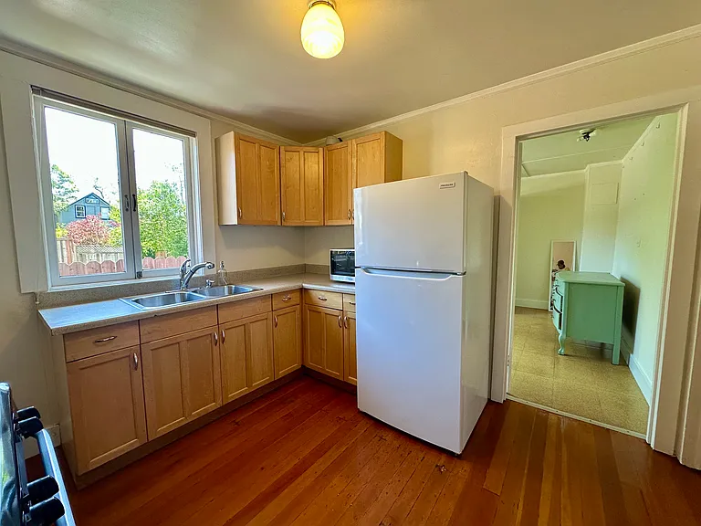 2634 Regent St #A — Photo 4