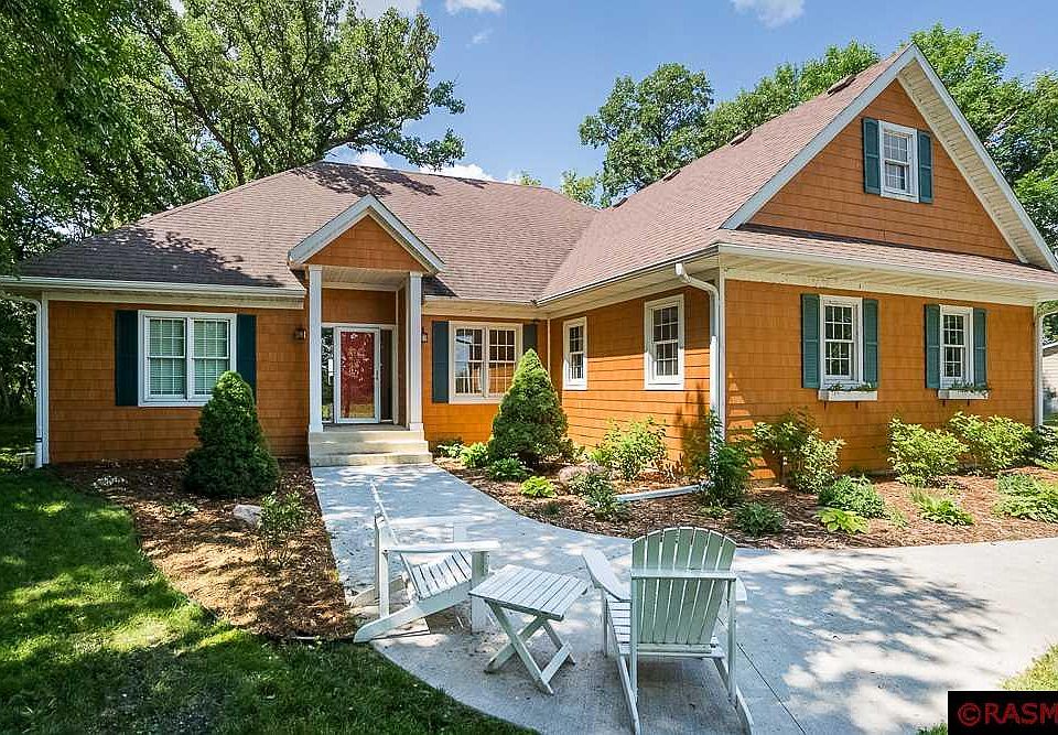 1st image of 62795 Shorewood Ln