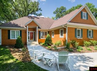 62795 Shorewood Ln, Madison Lake, MN 56063