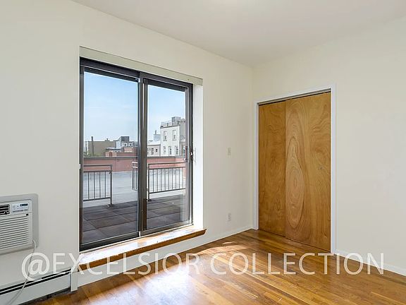 4th image of 546 Henry St APT 3