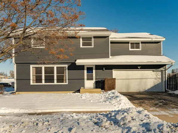 825 Elton Hills Dr NW, Rochester, MN 55901