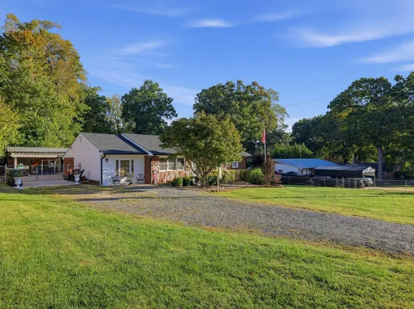 603 Jackson St, Kings Mountain, NC 28086