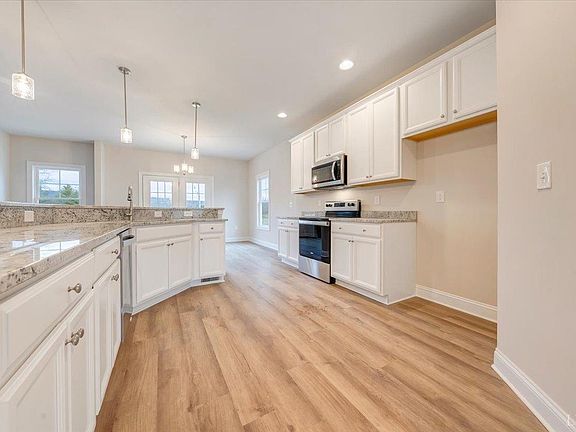 2nd image of 1100 Jefferson Meadows Dr