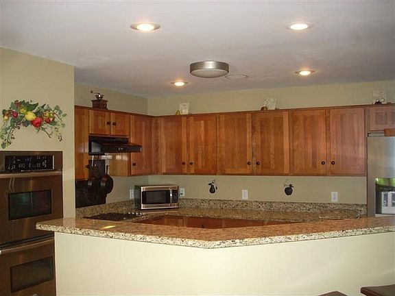 4th image of 1055 Thornwilde Dr