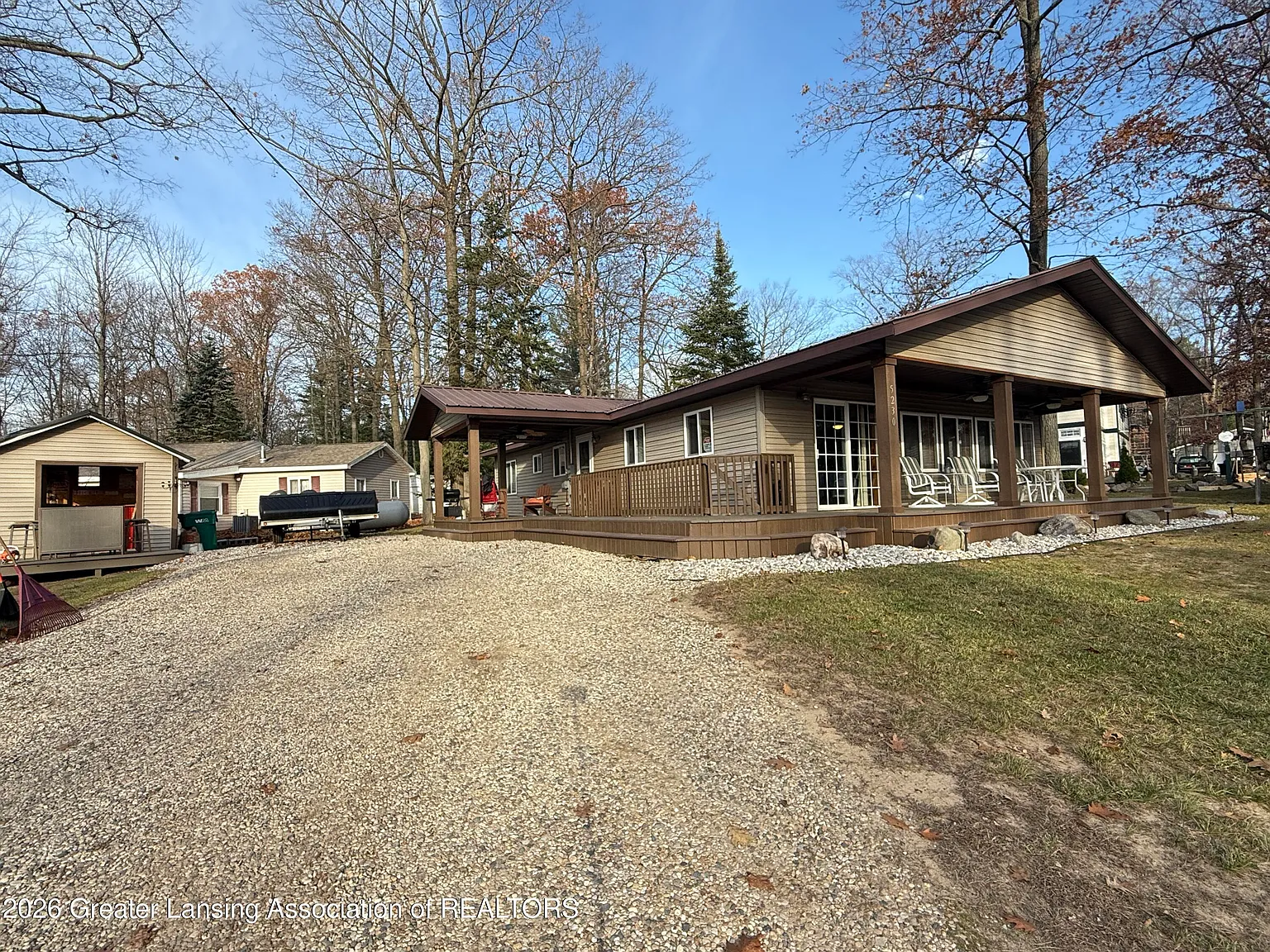 5230 Pointview Dr photo 1