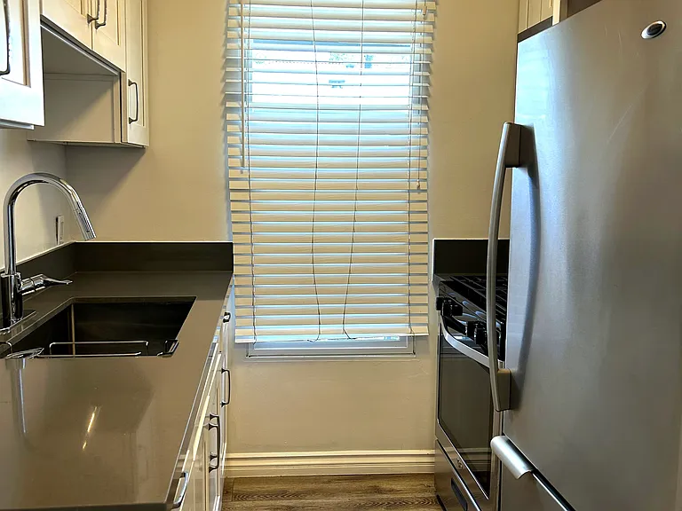 13000 Valleyheart Dr #4 — Photo 4