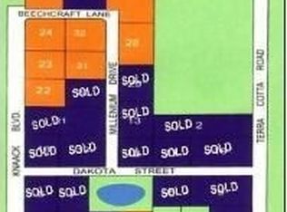 500 Terra Cotta Rd, Crystal Lake, IL 60014