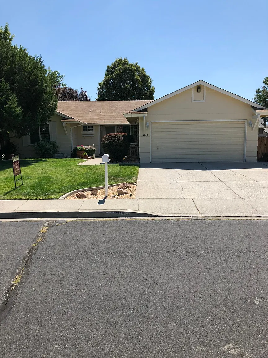 1867 Golden Spike Dr photo 1