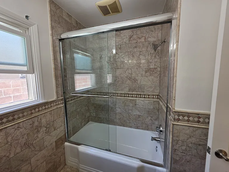 20758 Stephanie Dr — Photo 24