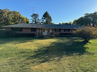 312 Dunkery Dr, Sycamore, IL 60178