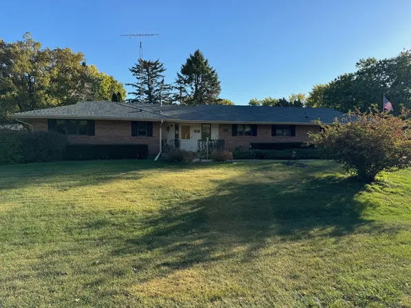 312 Dunkery Dr, Sycamore, IL 60178