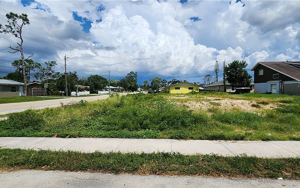 1st image of 5523-5525 10th Ave