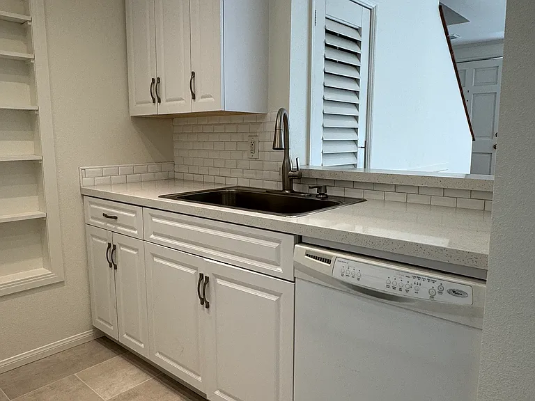 2680 Lake Ave #3 — Photo 5