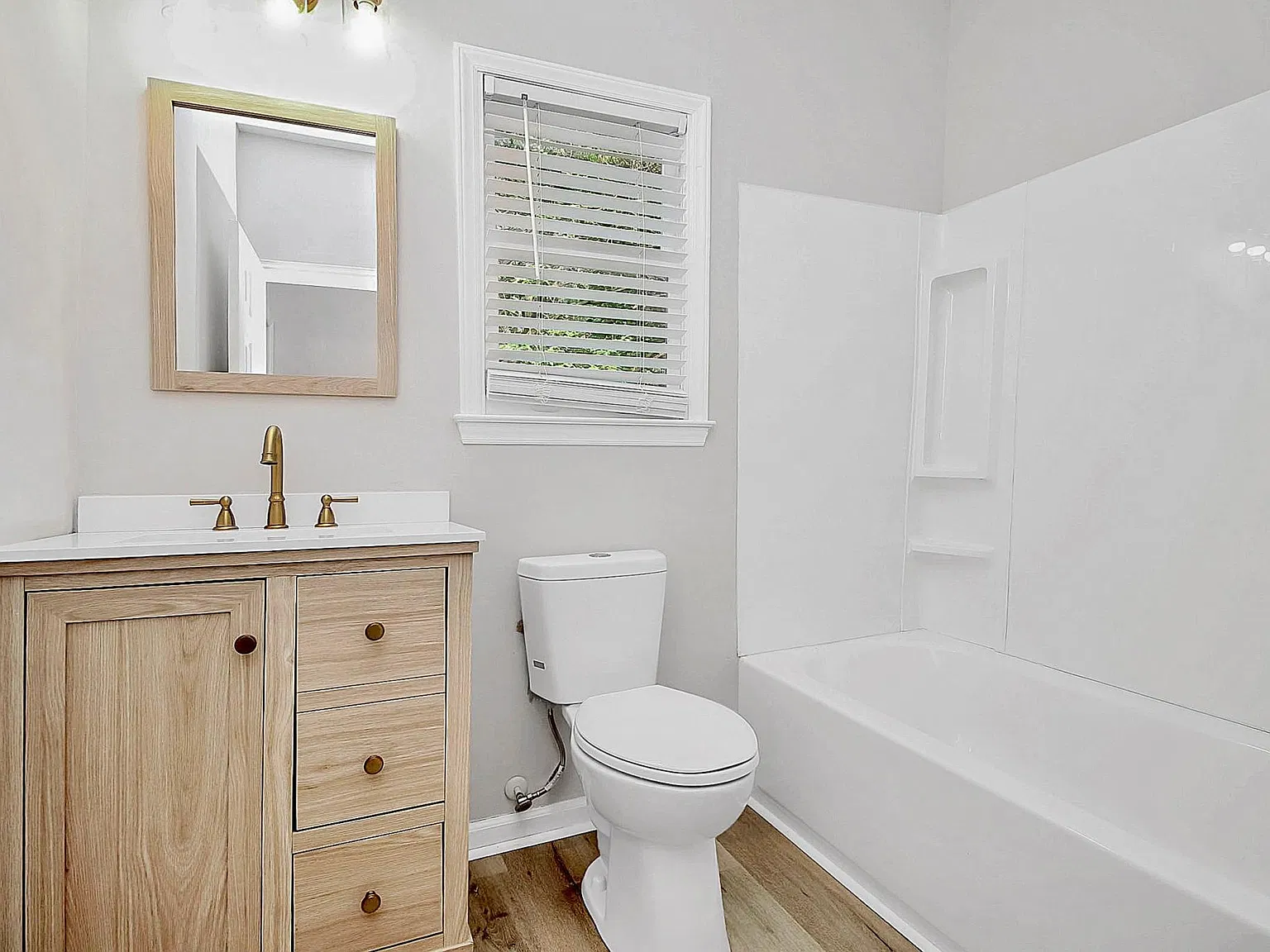 3 bed, 1.5 bath, 1024 sqft, $1,449 — Photo 4