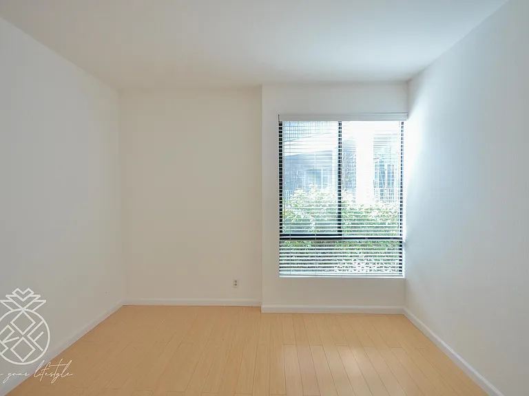 1727 Glendon Ave #104 — Photo 50