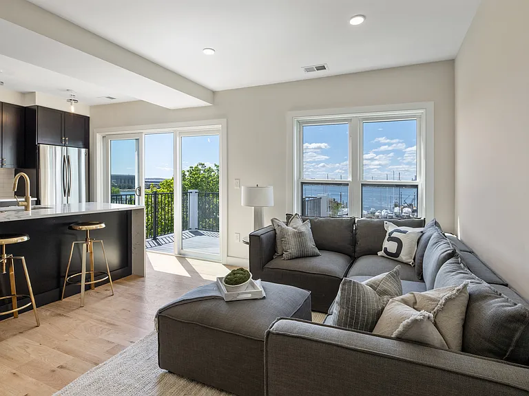 277 Webster St #3 — Photo 13