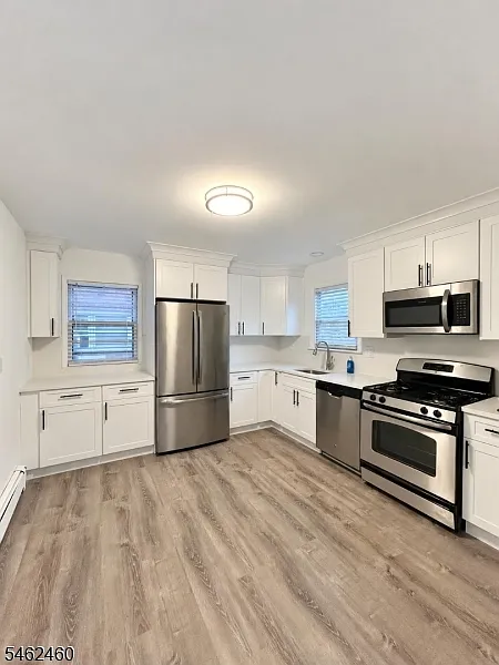 3 bed, 1.5 bath, $3,600 — Photo 2