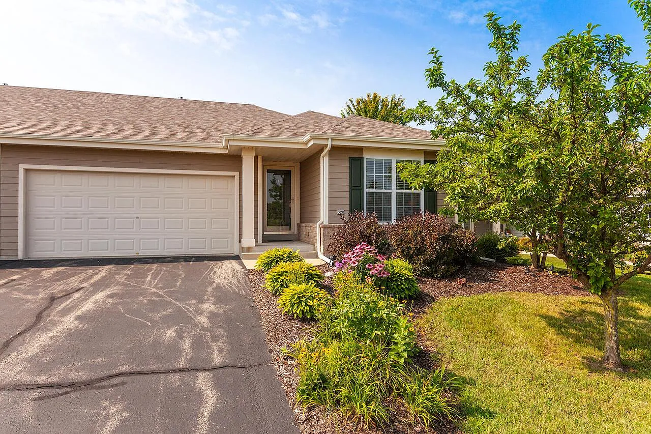 620 Belmont DRIVE photo 1
