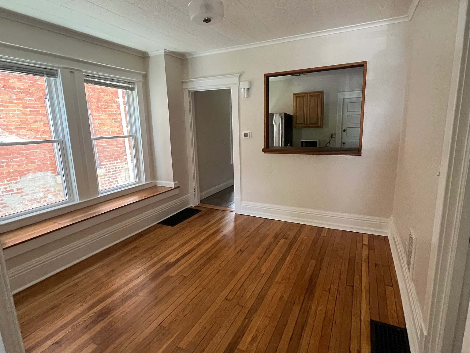 2 bed, 1230 sqft, $1,800 — Photo 4