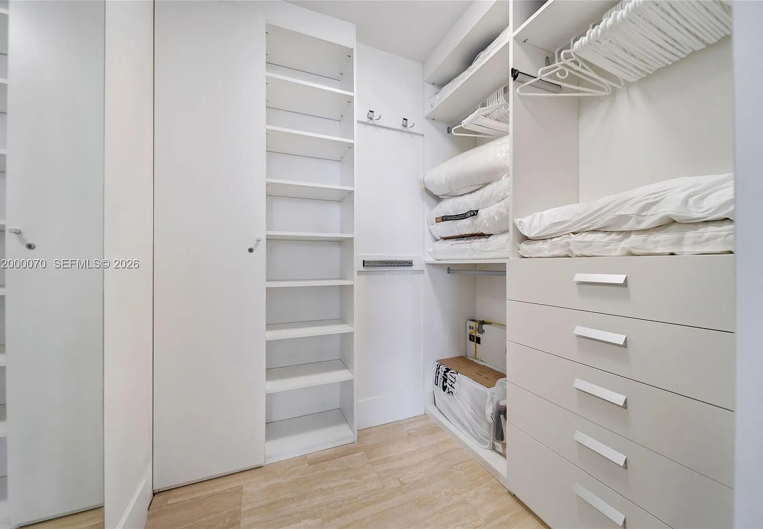 2 bed, 1435 sqft, $6,000 — Photo 4