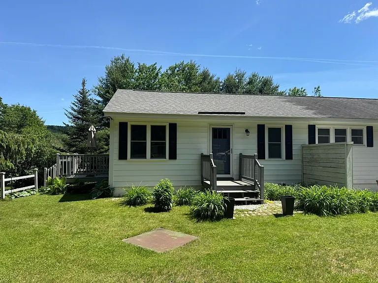 56 Cemetery Rd — Photo 2