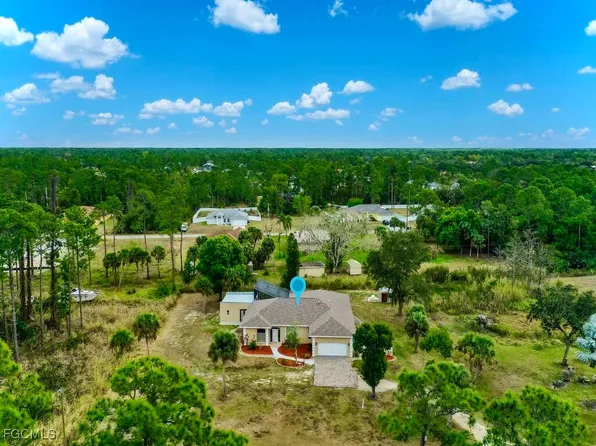 910 Prospect Ave, Lehigh Acres, FL 33972