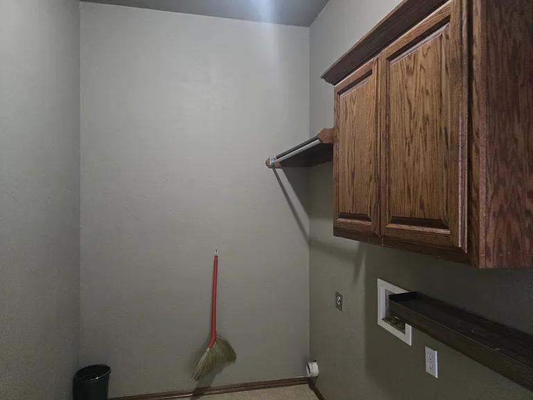 16300 Vicki Dr — Photo 15
