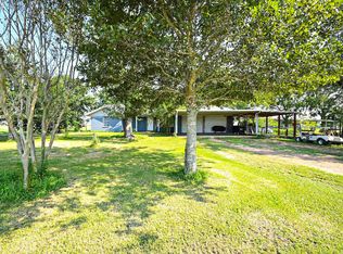 14920 Bj Dusek Rd, Wallis, TX 77485