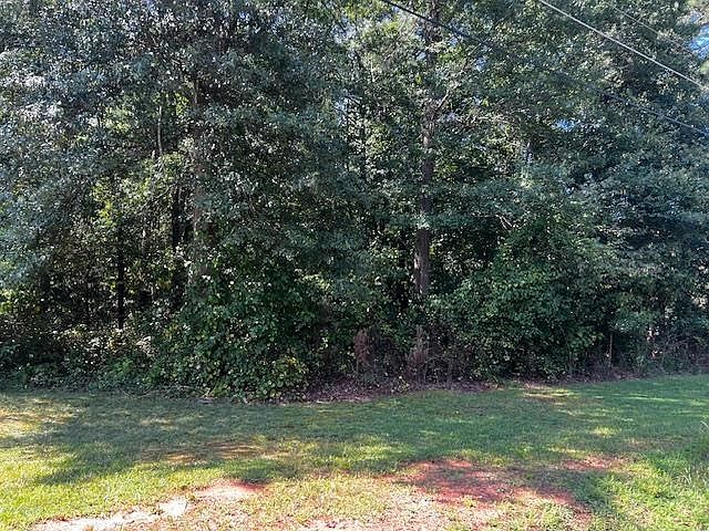 2nd image of 137 McBeth Rd