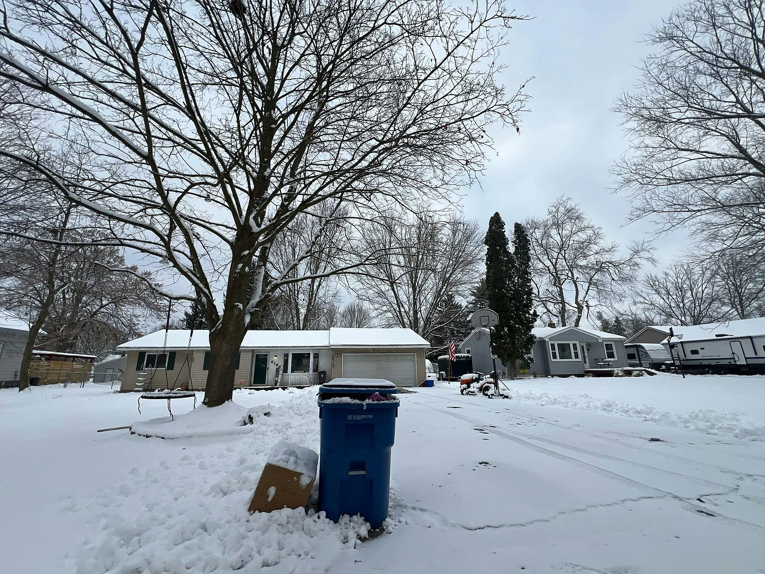 6166 Van Syckle Ave photo 1