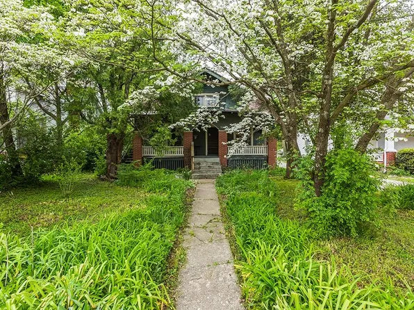 121 Westwood Dr, Lexington, KY 40503