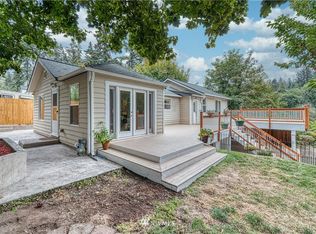 1910 Marine Dr, Bremerton, WA 98312