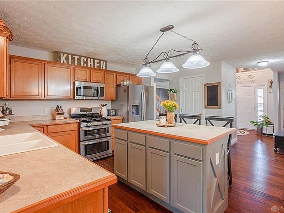 4th image of 7844 Brightfield Ct