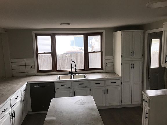 4th image of 43 Probasco St