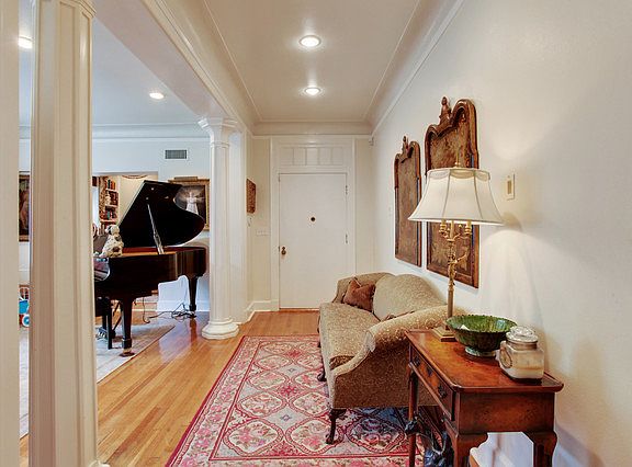 2nd image of 1619 Valence St