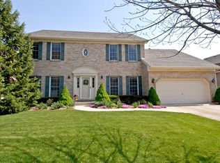 1322 Halladay Dr, Batavia, IL 60510