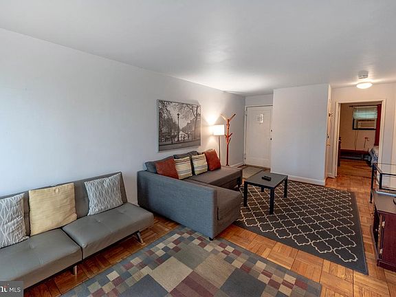 3rd image of 1587 N Colonial Ter APT 204X