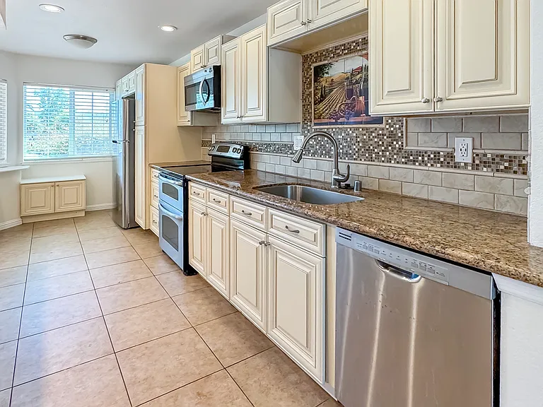 41 Bissell Way — Photo 6