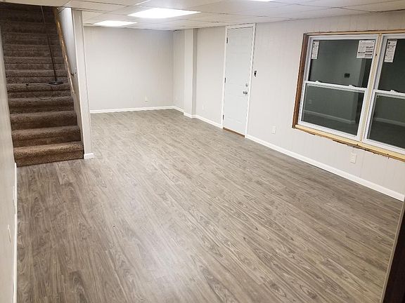 4th image of 28 Parklane Cir