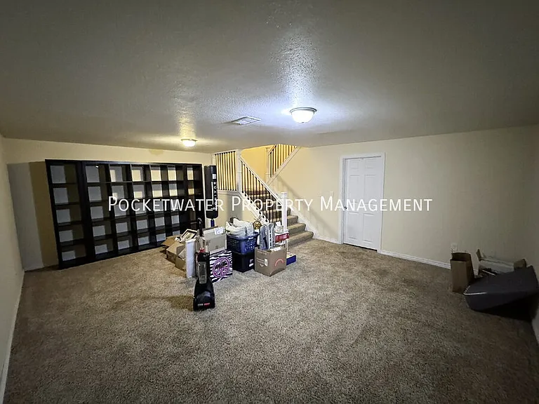 1827 Quail St #5 — Photo 12