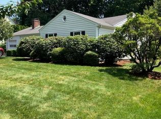 10 Widgeon Way, Greenwich, CT 06830