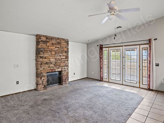 2nd image of 990 Huntington Pl