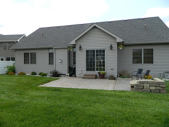 2nd image of 528 Highpoint Cir N