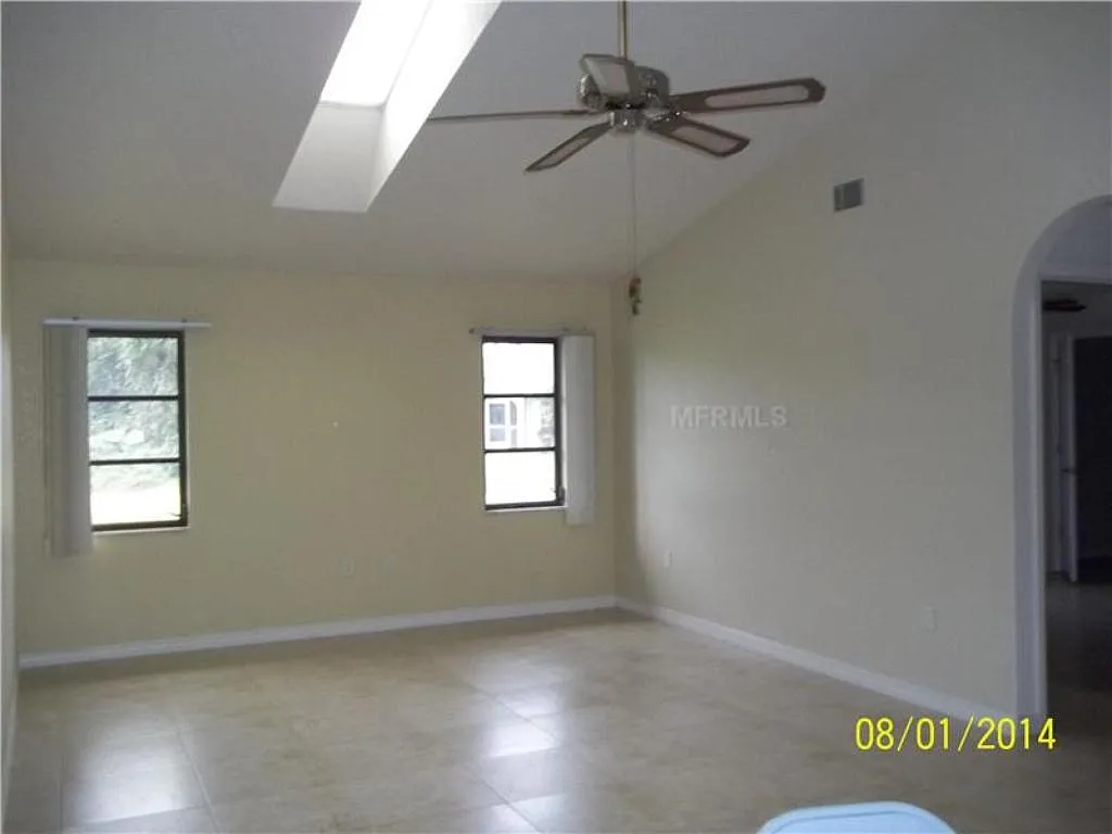 23209 Blackwell Ave — Photo 2
