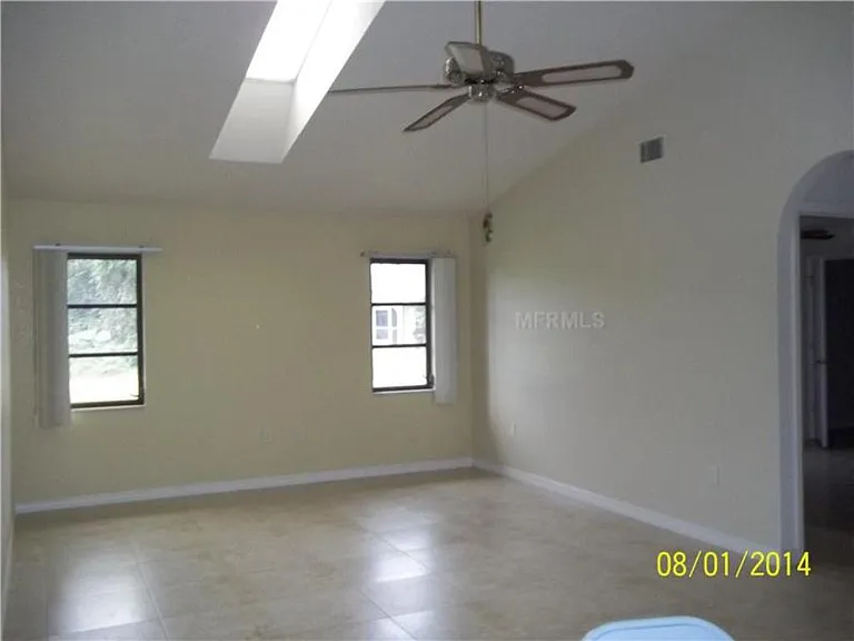 23209 Blackwell Ave — Photo 2