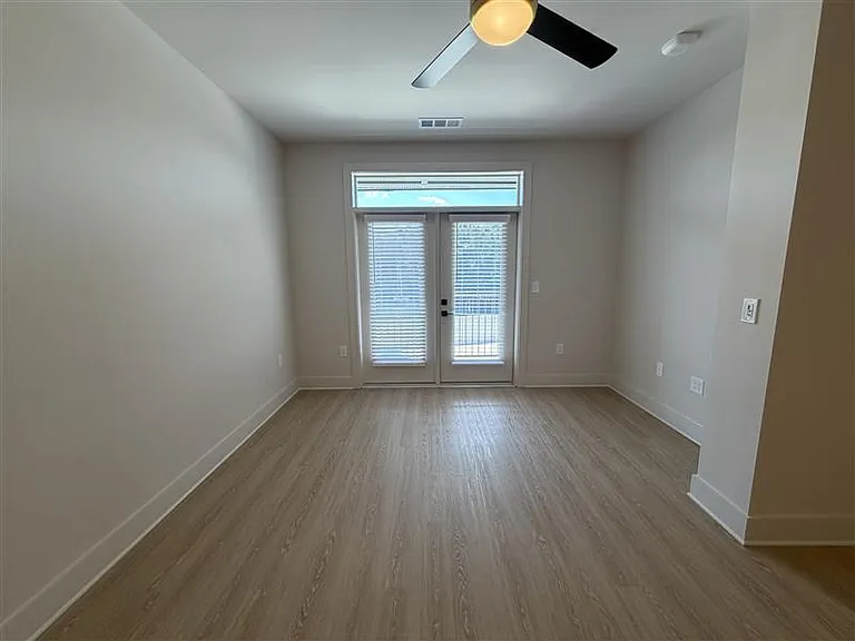 District on the Etowah Apartments — Photo 1161