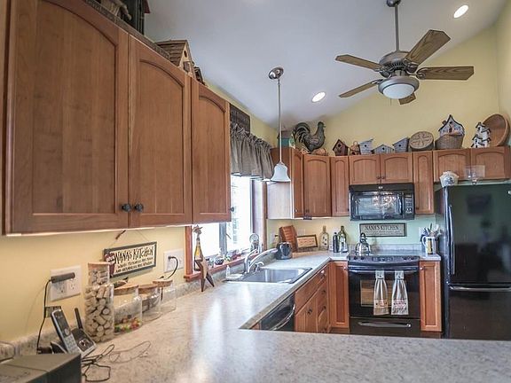 5th image of 240 Harrington St