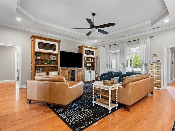 4th image of 5710 Spring Landing Dr